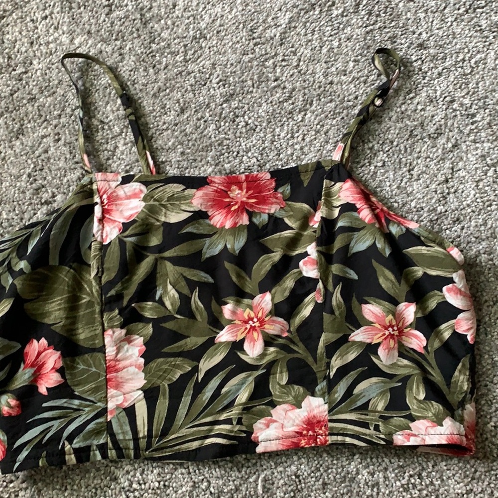 American eagle crop top
